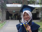 herawati-anak-pengayuh-becak-yang-lulus-dengan-predikat-cumlaud-di-itb_20180722_073032.jpg