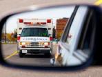 ilustrasi-mobil-ambulans-dari-spion_20150921_082530.jpg