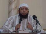 ini-penjelasan-Ustaz-Khalid-Basalamah-tentang-hukum-Sumpah-Pocong.jpg