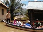 iskandar-meninjau-banjir_20170316_192311.jpg