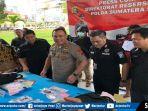 kapolda-sumsel-irjen-pol-drs-firli-pada-gelar-kasus-sabu-sabu-seberat-3-kilogram.jpg