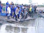 kapolda-sumsel-irjen-pol-prof-dr-eko-indra-heri-s-mm-hadiri-panen-ikan-bandeng.jpg