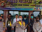 kapolres-musirawas-akbp-efrannedy-saat-rilis-kasus.jpg