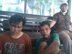 kedua-tersangka-saat-diamankan-di-polsekta-it-ii-palembang-jumat-113_20160311_201903.jpg