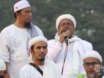 ketua-front-pembela-islam-fpi-rizieq-shihab_20160704_120617.jpg