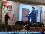 ketua-kpu-oku-naning-wijaya-st-saat-membuka-diskusi-politik.jpg