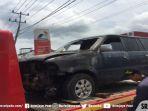 kondisi-mobil-yang-terbakar-di-pom-bensin-km-12-palembang-sabtu-592020-siang.jpg