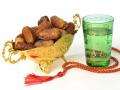 kurma-dan-air-putih.jpg
