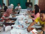 lipat-surat-suara-kpu-muaraenim_20180601_120547.jpg