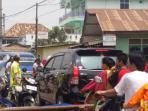 macet-gara-gara-antre-elpiji_20150907_113436.jpg
