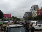 macet-simpang-polda_20180302_082149.jpg