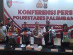 menggelar-perkara-ke-4-tersangka-pembunuhan-disertai-rudapaksa-AA-Siswi-SMP.jpg