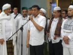 menteri-koordinator-bidang-politik-hukum-dan-keamanan-wiranto_20170331_162858.jpg