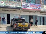 mobil-patroli-polisi-parkir-di-depah-rukan-romli-di-kawasan-jalan-mayor-salim-batubara-palembang.jpg