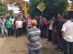 mogok-kerja-di-ptp-perkebunan-kelapa-sawit-mitra-ogan.jpg