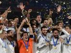 para-pemain-real-madrid-merayakan-kesuksesan-mereka.jpg