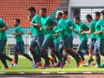 para-pemain-timnas-berlatih_20161130_132206.jpg