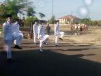pasukan-pengibar-bendera-hanya-12-orang3-bertugas-mengibarkan-bendera-pusaka-di-tingkat-provinsi.jpg