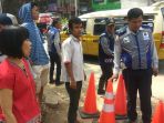 pedagang-protes-kebijakan-parkir_20180712_151338.jpg