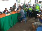 pelanggar-operasi-patuh-musi-2017-di-depan-pasar-cinde_20170522_133556.jpg
