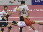pemain-sepak-takraw-putra-indonesia-saat-menendang-bola-dihalangi-pemain-cina_20180830_100504.jpg