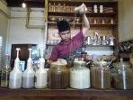 peracik-teh-tarik-chai-wallah-kafe-teh-aba.jpg