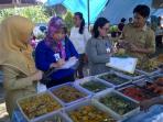 periksa-makanan-takjil_20150623_210245.jpg
