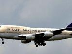 pesawat-saudi-arabian-airlines-terbang_20150421_202336.jpg