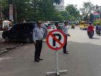 petugas-dishub-jaga-daerah-larangan-parkir.jpg