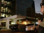 polisi-gerebek-kantor-firma-mossack-fonseca_20160413_183913.jpg