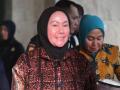 ratu-atut-tersenyum-usai-diperiksa-kpk.jpg