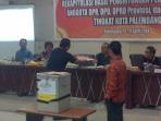 rekap-suara-calon-dpd-di-kpu-palembang.jpg