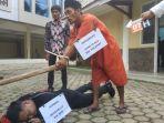 rekonstruksi-pembunuhan-1-keluarga.jpg