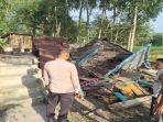 Diterjang Angin Kencang, Rumah Roboh di Ogan Ilir, Pasutri dan Tiga Anak Selamat dari Maut