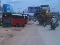 salah-satu-bis-kota-yang-enggan-masuk-terminal-alang-alang-lebar.jpg