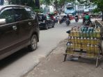 salah-satu-pedagang-bensin-eceran232_20170303_140851.jpg