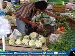 salah-satu-pedagang-di-pasar-tradisional-lubuklinggau.jpg