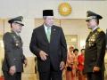 sby-bersama-panglima-tni-dan-ksad.jpg