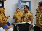 sekda-provinsi-sumsel-h-nasrun-umar-melakukan-inspeksi-mendadak-sidak-1.jpg