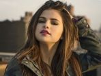 selena-gomez_20161208_084202.jpg