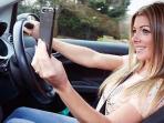 selfie-sambil-mengemudi.jpg