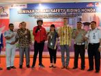 seminar-safety-riding_20171008_204317.jpg