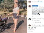 stevie-agnecya-berjemur-matahari-di-pagi-hari-bersama-baby.jpg