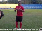 striker-alberto-beto-goncalves-seusai-latihan-di-stadion-bumi-sriwijaya-palembang.jpg