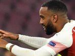 striker-arsenal-alexandre-lacazette.jpg