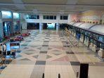 suasana-di-bandara-smb-2-sepi.jpg