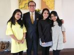 tantowi-yahya-ayu-ting-ting_20170706_144133.jpg