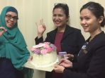 the-daira-hotel-palembang-beri-kue-ulang-tahu-sripo_20171012_170739.jpg