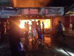Kobaran Api Dini Hari Luluh Lantakkan Toko Bangunan di Musi Rawas, Kerugian Korban Capai Rp 2 Miliar