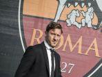 totti-mengundurkan-diri.jpg